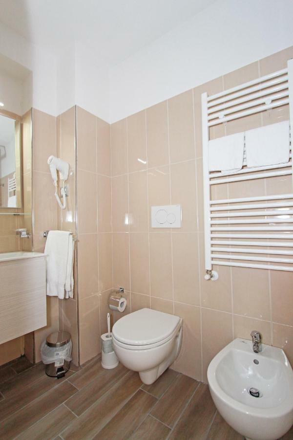 Vatican Gabriel Bed & Breakfast โรม ภายนอก รูปภาพ